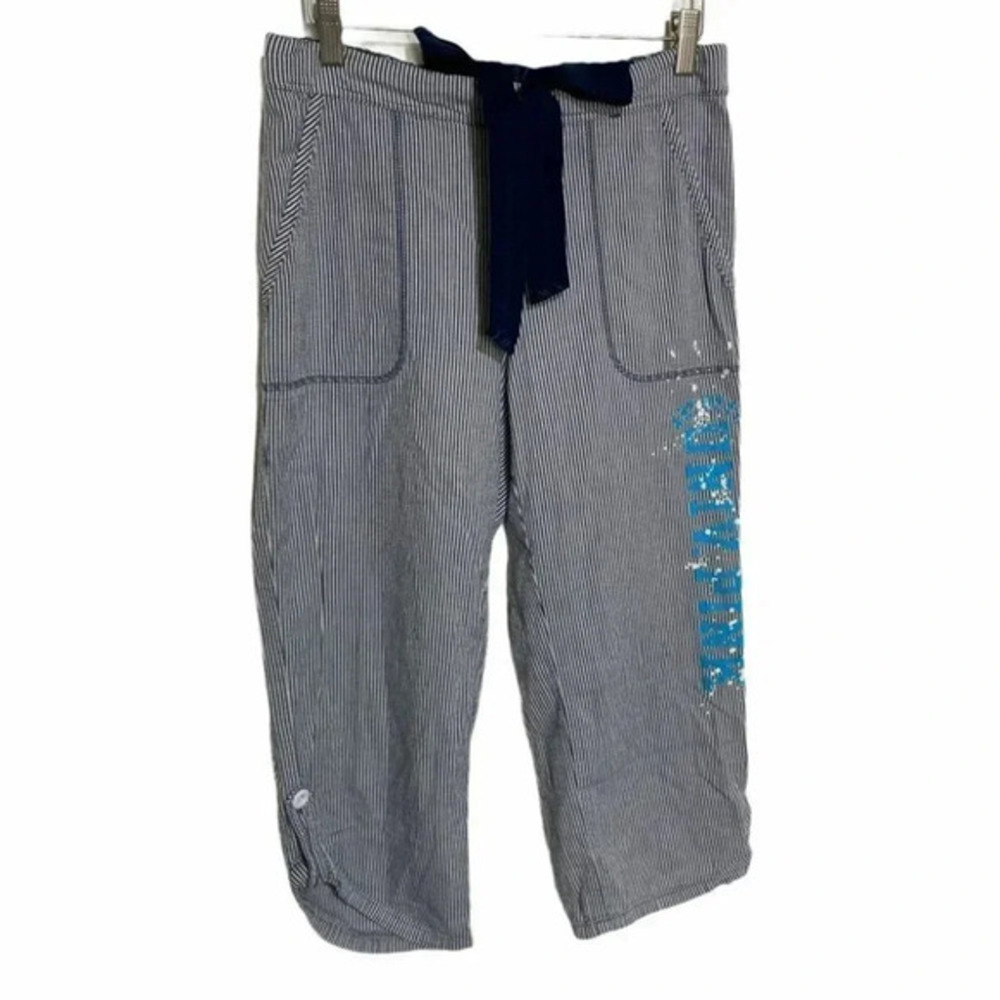 Pink VS XS blue seersucker drawstring capris